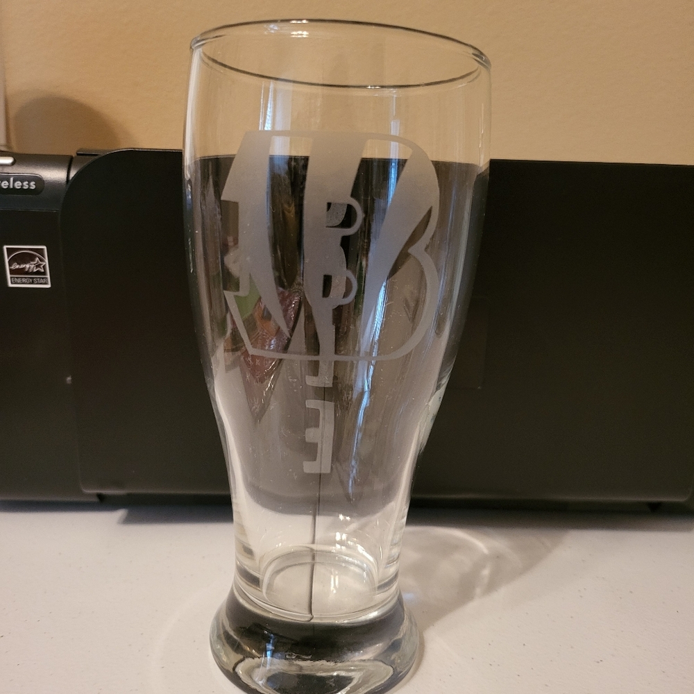Personalized Etched Beer Glass - Picture 4 of 10